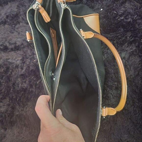 Jones New York Black and Tan Tote with Structured Design - Picture 8 of 12